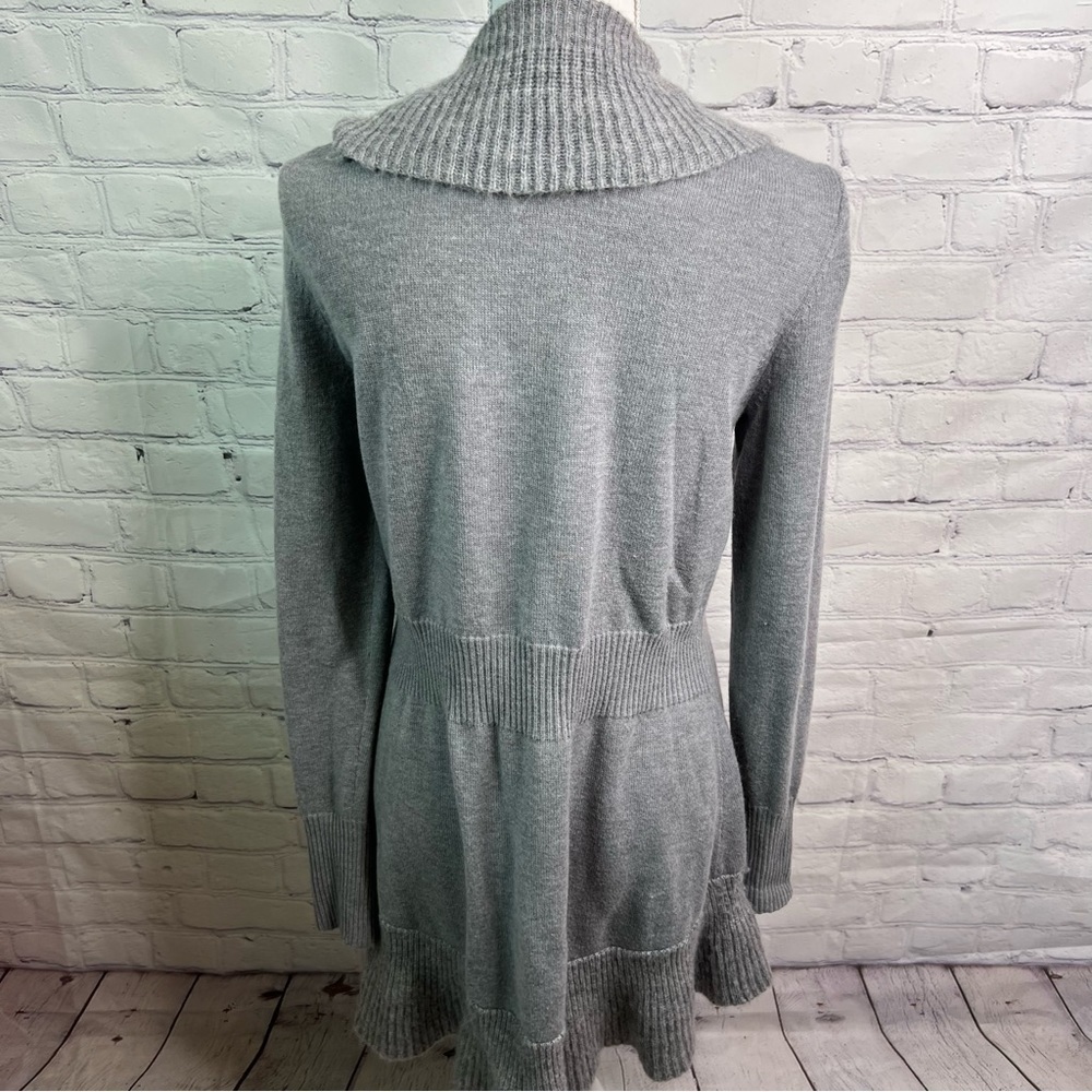 WHBM Rib Ruffle Cardigan Large - Picture 5 of 8
